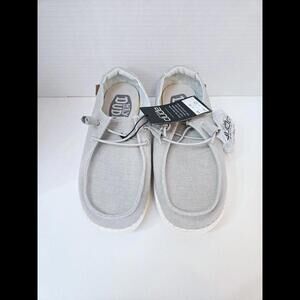 HEY DUDE Wendy Chambray - Womens Comfortable Slip on Shoes SIZE 6 NEW WITH TAGS